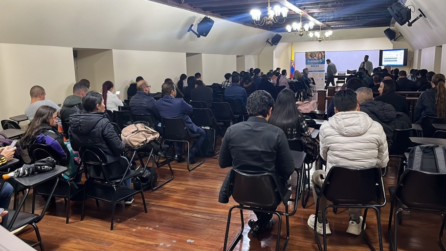 FUNIBER – Actividad para egresados realizada el 26 de junio de 2025 - estudiantes y comunidad universitaria participando en la actividad