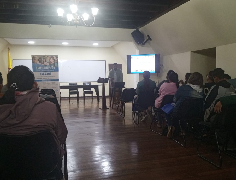 FUNIBER – Actividad para egresados realizada el 26 de junio de 2025 - estudiantes y comunidad universitaria participando en la actividad