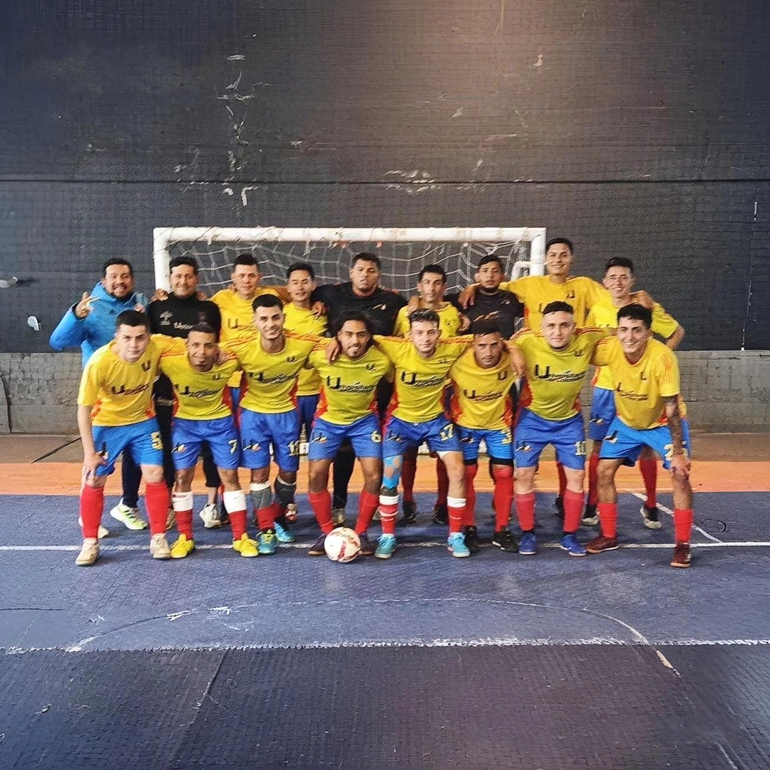 Equipo de Futsal de la Institución - Masculino en acción durante entrenamiento o competencia