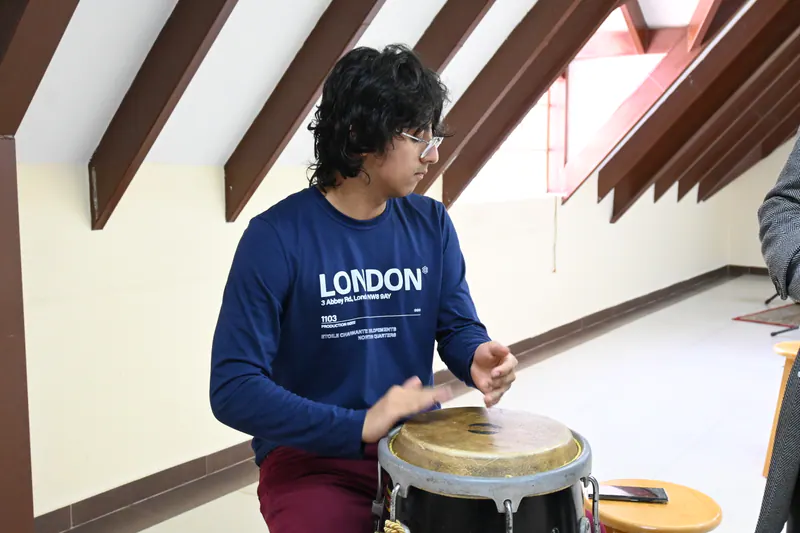 Actividad de Música - estudiantes participando en actividad cultural